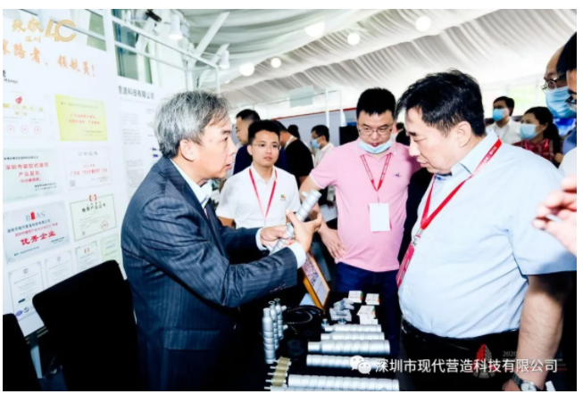 現(xiàn)代營(yíng)造總經(jīng)理谷明旺榮獲“行業(yè)領(lǐng)軍人物”稱號(hào)，新品“機(jī)械加工灌漿套筒”首次亮相